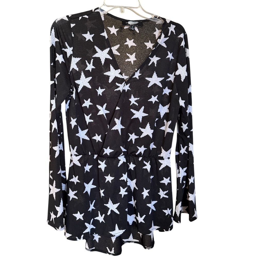 Fairchild Women Black White Star Print Bell Sleeve Surplice Elastic Waist Top M